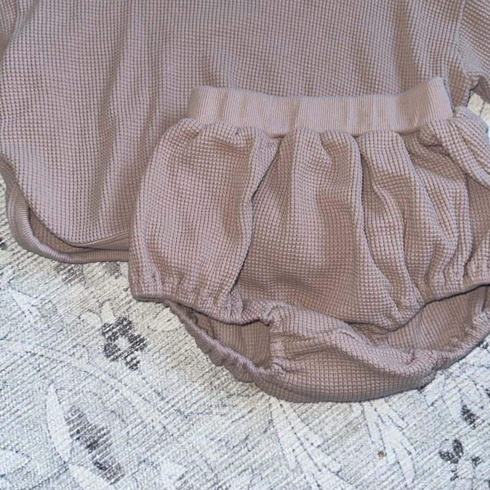 Baby Set - Picture 2 of 3